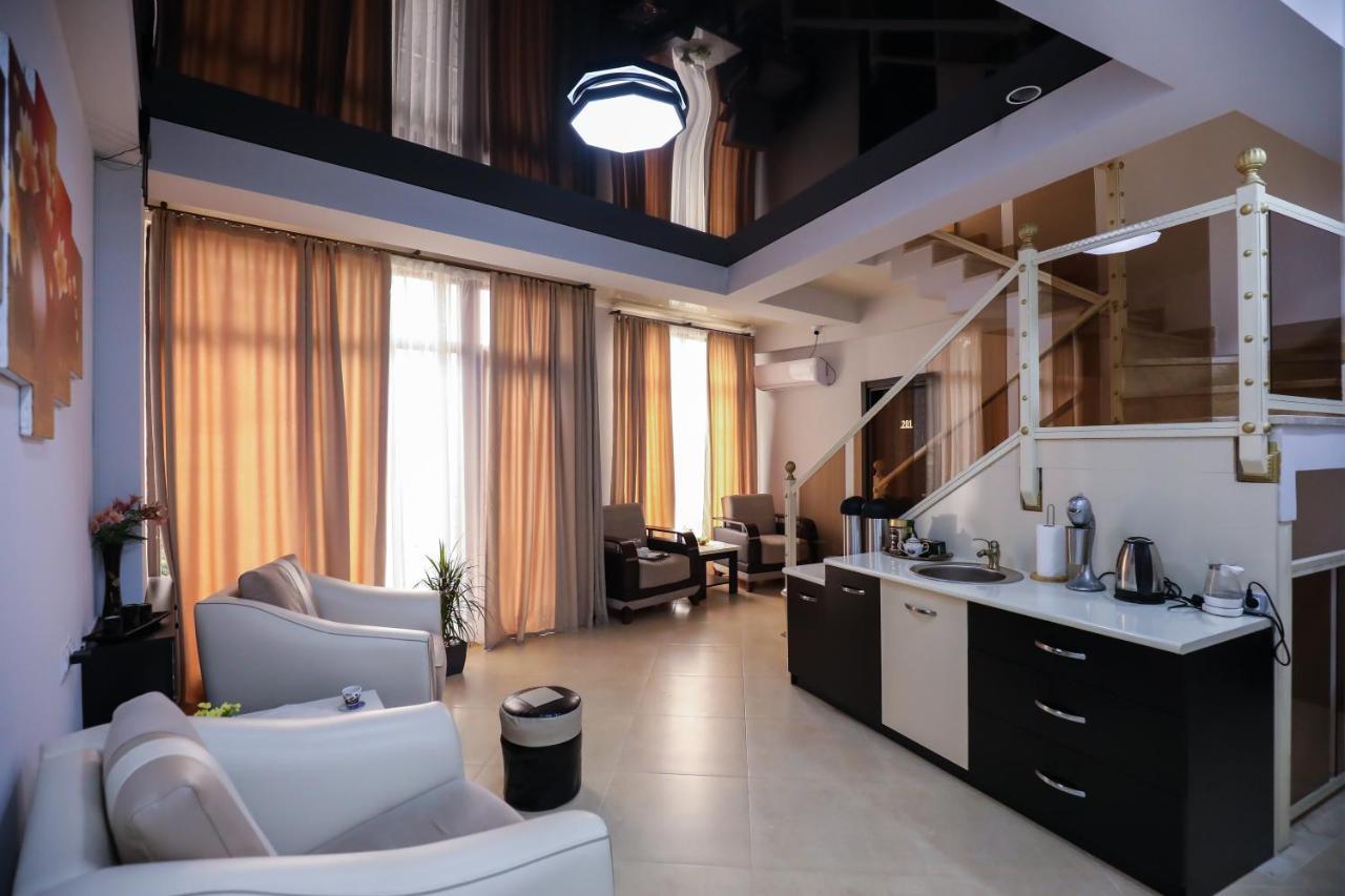 Hotel Sagu Kutaisi Exteriör bild